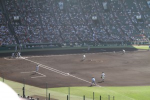 午前8時、試合開始です。